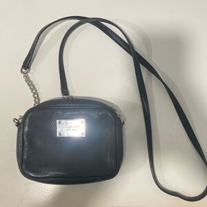 Black michael kors crossbody